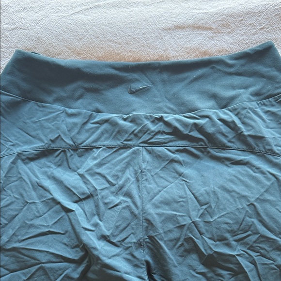 NIKE WOMENS BLISS WIDE LEG PANT - Picture 4 of 5